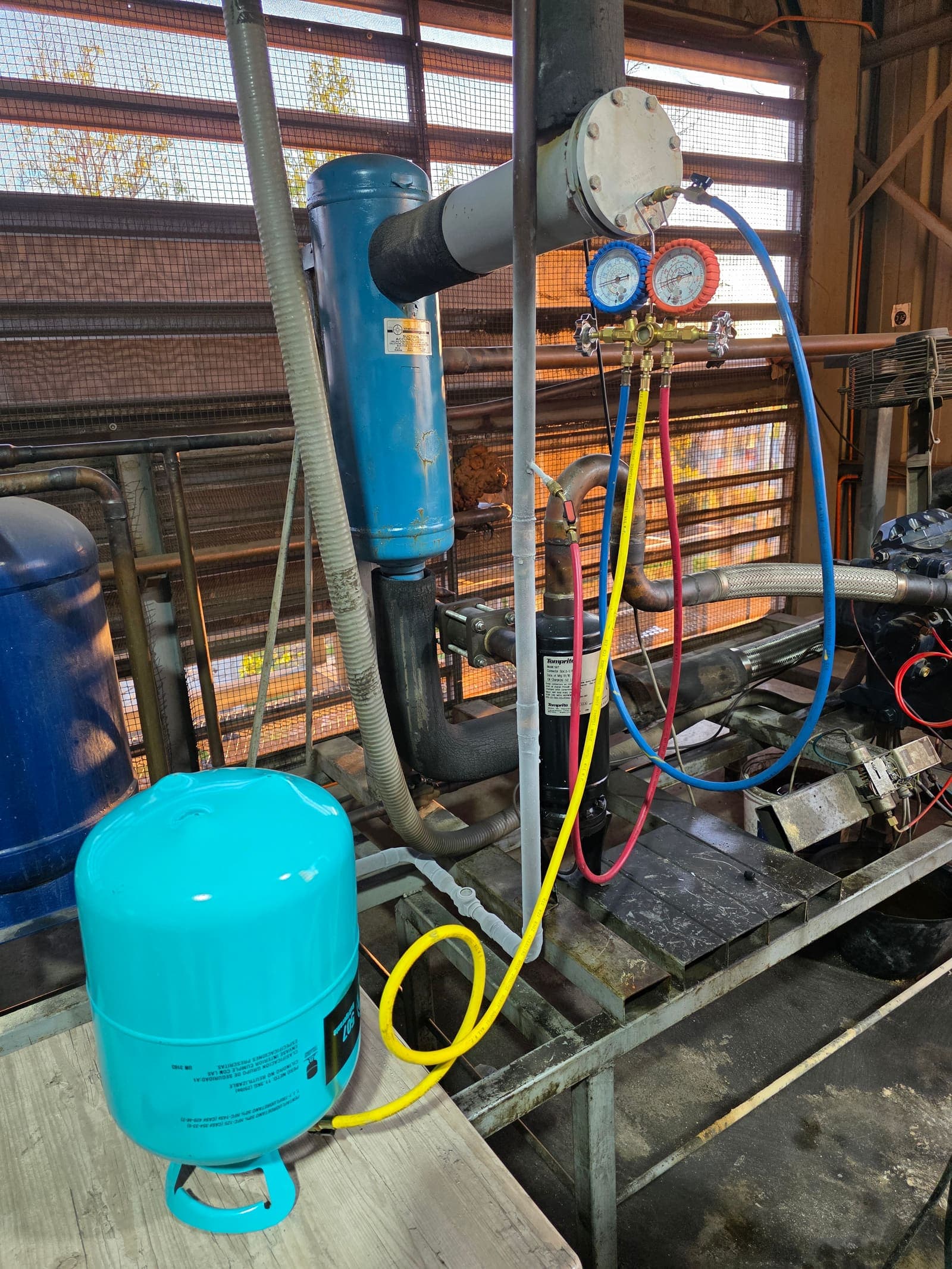 Carga de refrigerante R507 con manómetros
